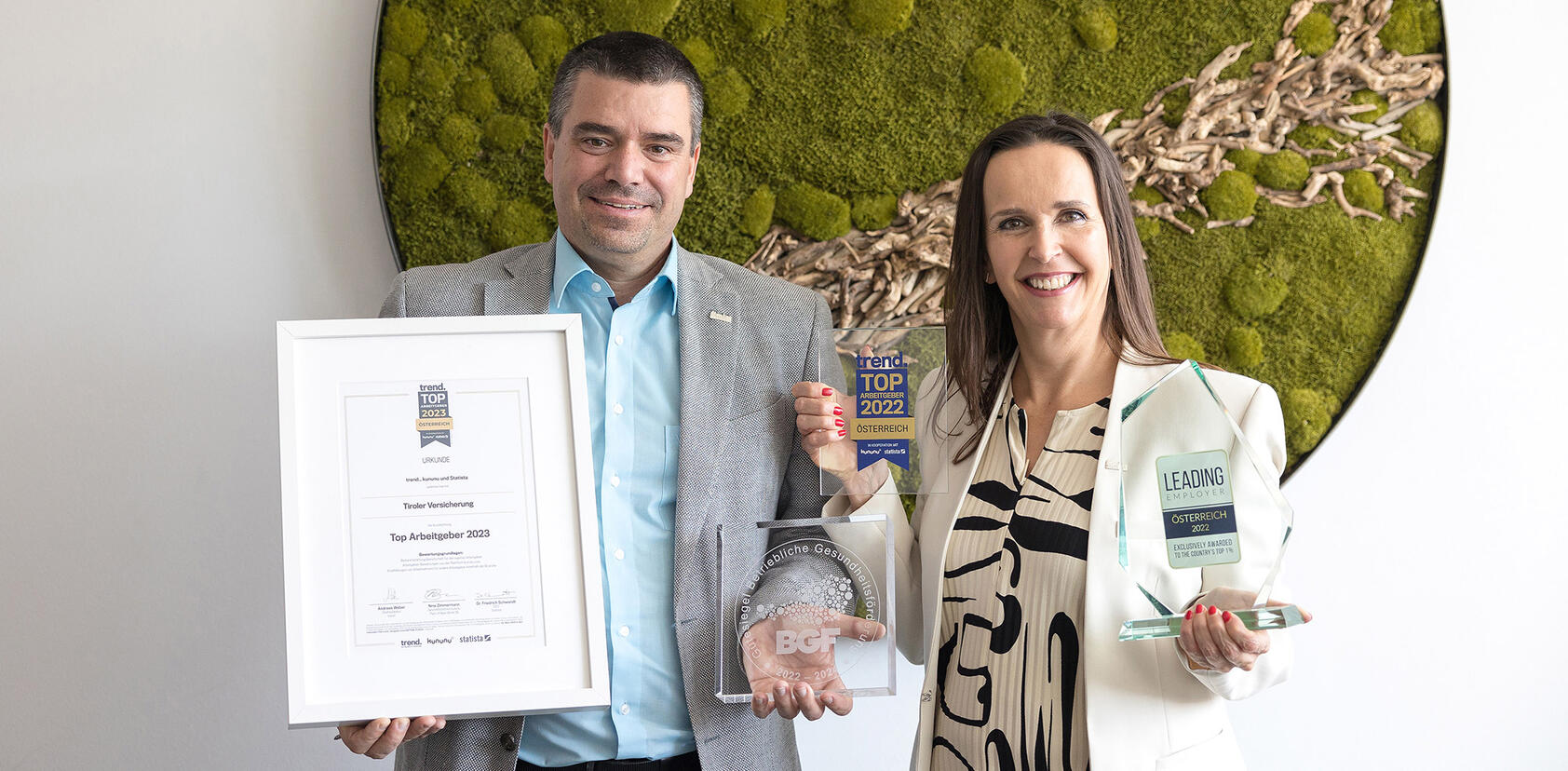 Martin Außerer und Jane Platter mit der nächsten Trophäe