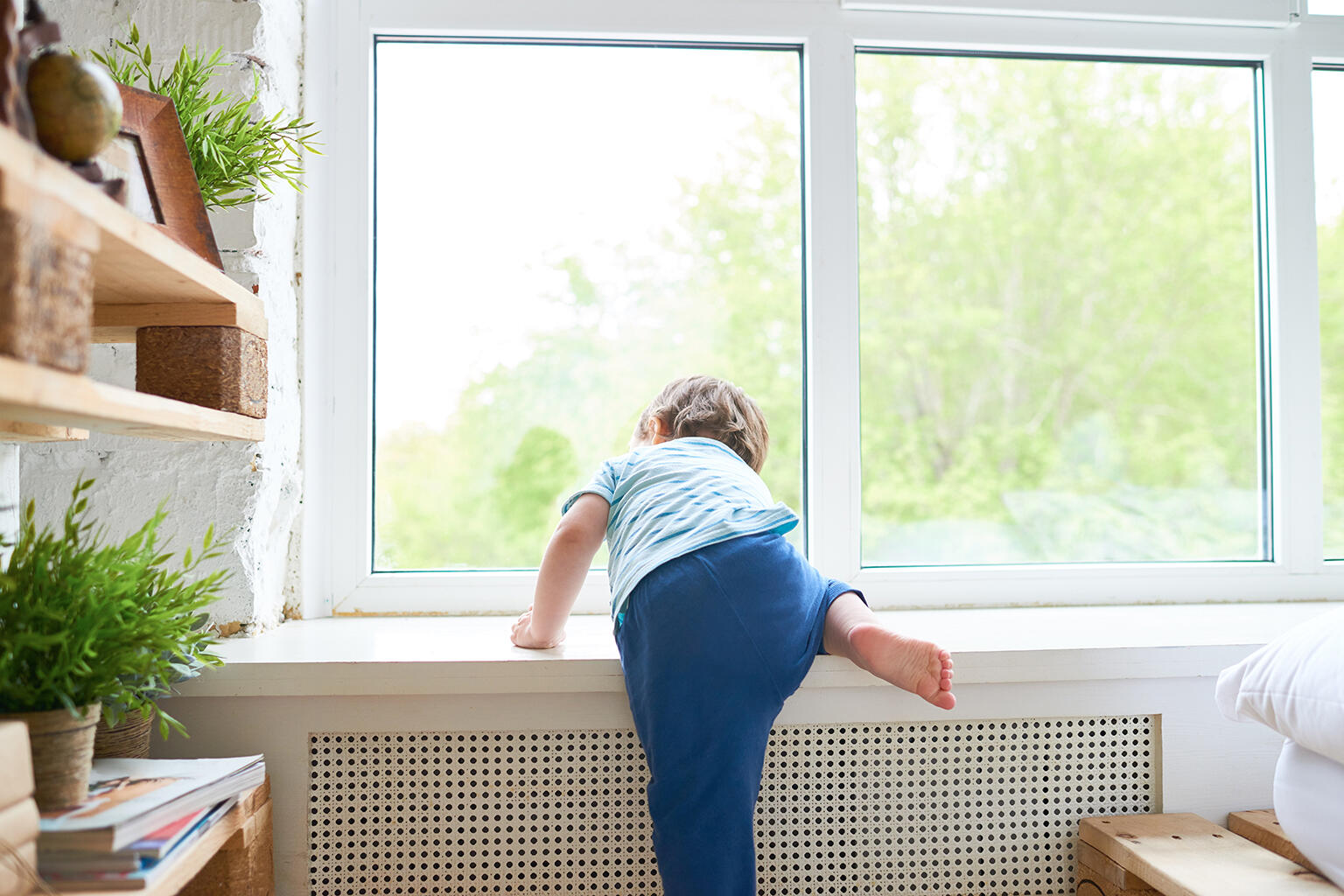 Derzeit besonders erhöhtes Risiko für Fensterstürze von Kindern!