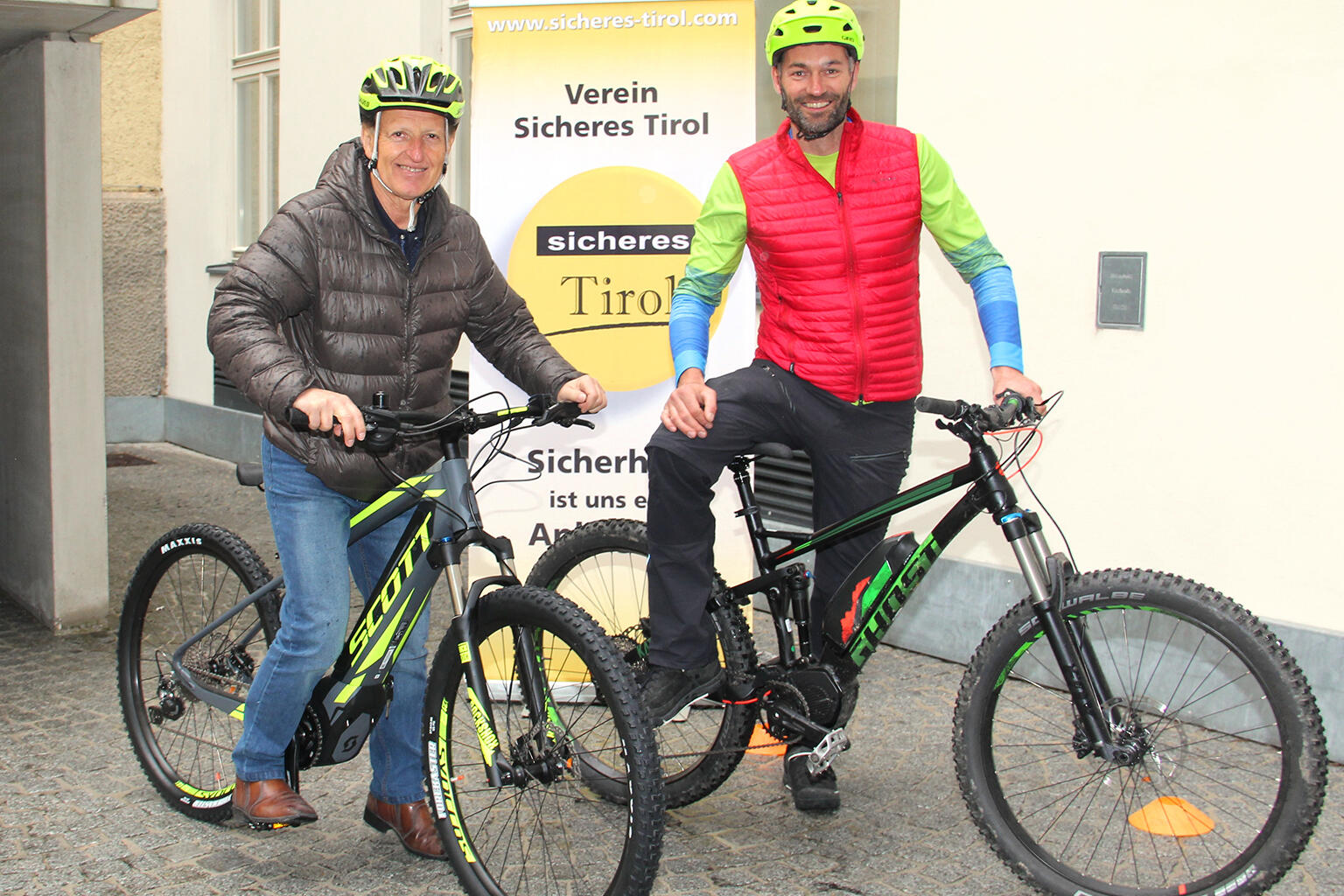 Sicheres E-Biken liegt im Trend